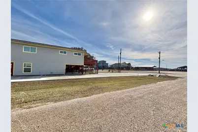 104 S Byers Street, Port O'Connor, TX 77982 - Photo 11