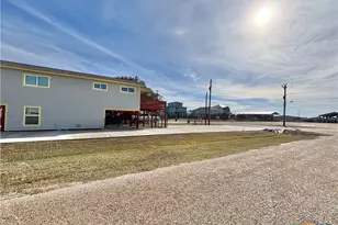 104 S Byers St, Port O'Connor, TX 77982 - Photo 11