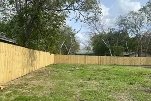 903 Liberty Ave, Seguin, TX 78155 - Photo 1