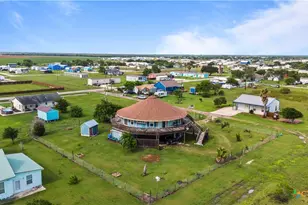 1504 W St Louis Ave, Seadrift, TX 77983 - Photo 27