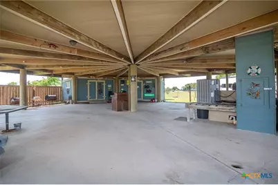 1504 W Saint Louis Avenue, Seadrift, TX 77983 - Photo 21