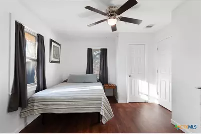 801 1/2 E Avenue C, Lampasas, TX 76550 - Photo 31