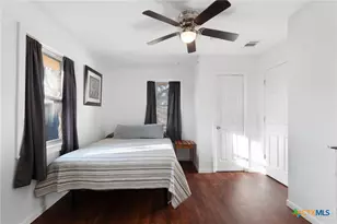 801 1/2 E Ave C, Lampasas, TX 76550 - Photo 31