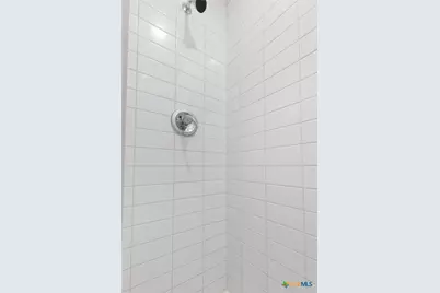 801 1/2 E Avenue C, Lampasas, TX 76550 - Photo 19