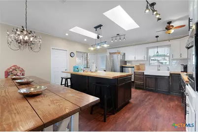 801 1/2 E Avenue C, Lampasas, TX 76550 - Photo 9