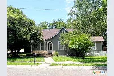 207 W 5th Street, Lampasas, TX 76550 - Photo 1