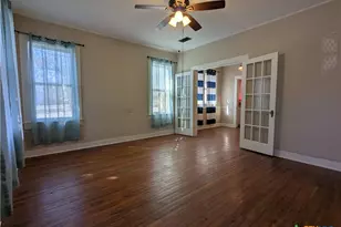 207 W 5th St, Lampasas, TX 76550 - Photo 3