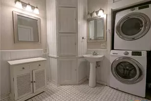 207 W 5th St, Lampasas, TX 76550 - Photo 17