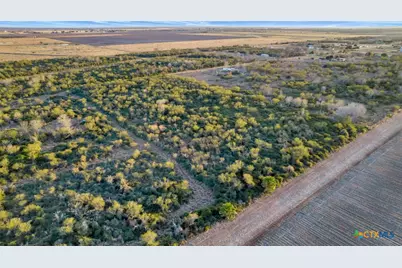 000 Rabbit Run Road, Victoria, TX 77905 - Photo 7