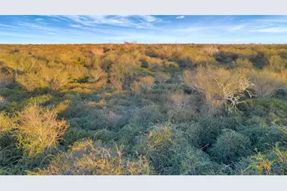 000 Rabbit Run Road, Victoria, TX 77905 - Photo 15