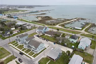 401 S Commerce St, Port Lavaca, TX 77979 - Photo 13