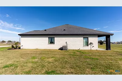 223 Meadowlark Drive, Palacios, TX 77465 - Photo 3