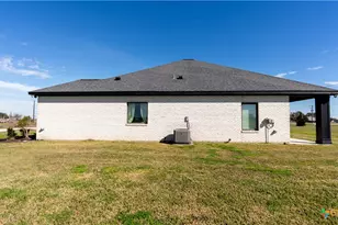 223 Meadowlark Dr, Palacios, TX 77465 - Photo 3