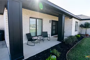 223 Meadowlark Dr, Palacios, TX 77465 - Photo 7