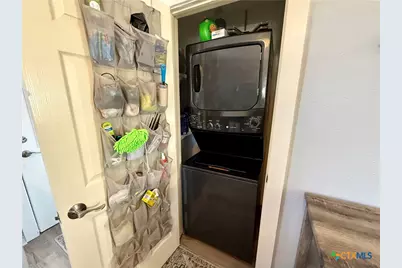 402 E Virginia Avenue, Seadrift, TX 77983 - Photo 17