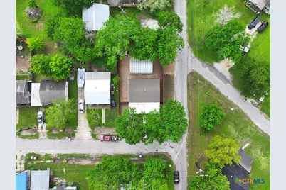 402 E Virginia Avenue, Seadrift, TX 77983 - Photo 39