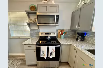 402 E Virginia Avenue, Seadrift, TX 77983 - Photo 13