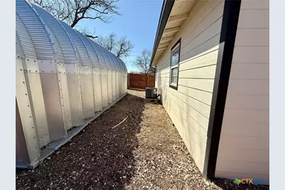 402 E Virginia Avenue, Seadrift, TX 77983 - Photo 31