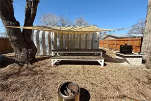 402 E Virginia Ave, Seadrift, TX 77983 - Photo 33