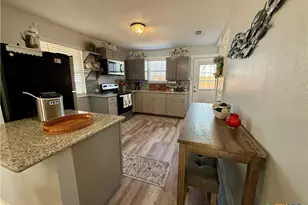 402 E Virginia Ave, Seadrift, TX 77983 - Photo 11