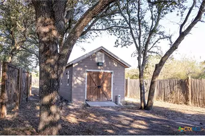 447 Schaefer Road, Victoria, TX 77905 - Photo 25