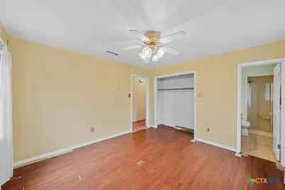 518 E Avenue G, Rosebud, TX 76570 - Photo 11