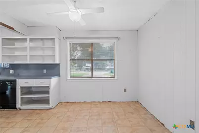 518 E Avenue G, Rosebud, TX 76570 - Photo 7