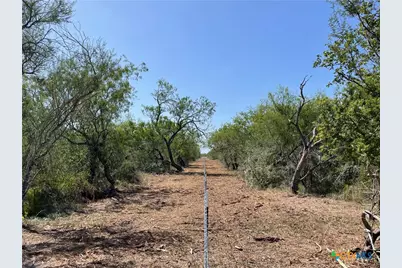 697 Robinhood Rd., Victoria, TX 77905 - Photo 7