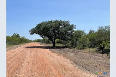 697 Robinhood Rd., Victoria, TX 77905 - Photo 9
