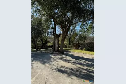 727 Brookhollow Drive, Port Lavaca, TX 77979 - Photo 5