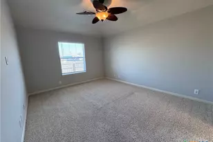 1002 Birdsong Ln, New Braunfels, TX 78130 - Photo 9