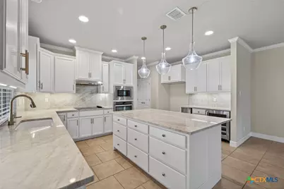 1458 Janets Way, New Braunfels, TX 78130 - Photo 9