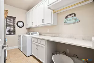 1458 Janets Way, New Braunfels, TX 78130 - Photo 23