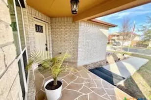 2314 Broken Wheel Ln, New Braunfels, TX 78130 - Photo 3