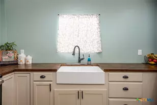 165 Sea Urchin Ln, Palacios, TX 77465 - Photo 21