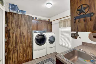 1120 Country View Dr, La Vernia, TX 78121 - Photo 13