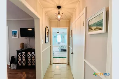 28 N Blackburn Avenue, Port Lavaca, TX 77979 - Photo 17