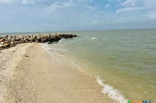 28 N Blackburn Ave, Port Lavaca, TX 77979 - Photo 27