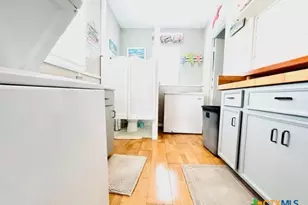 28 N Blackburn Ave, Port Lavaca, TX 77979 - Photo 5