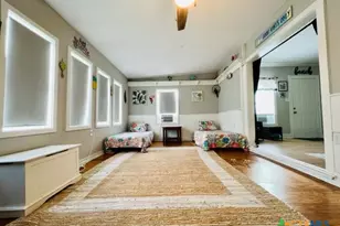 28 N Blackburn Ave, Port Lavaca, TX 77979 - Photo 9