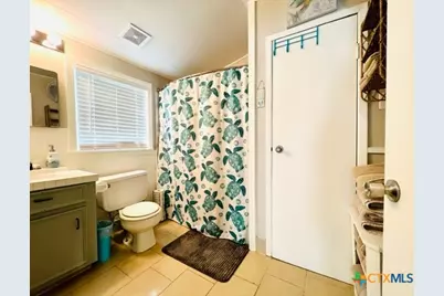 28 N Blackburn Avenue, Port Lavaca, TX 77979 - Photo 15