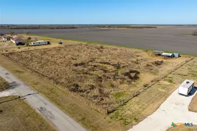 110 Eugene Lane, Tivoli, TX 77990 - Photo 45