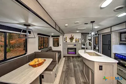 507 E Plasuela Street, Refugio, TX 78377 - Photo 11