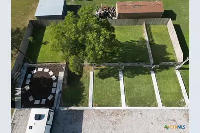 507 E Plasuela Street, Refugio, TX 78377 - Photo 7