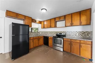 1709 Pleasant Ln, Copperas Cove, TX 76522 - Photo 5