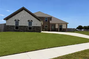 215 Overlook Trl, Copperas Cove, TX 76522 - Photo 1