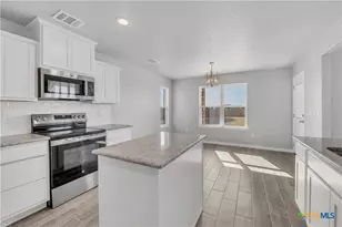 215 Overlook Trl, Copperas Cove, TX 76522 - Photo 13