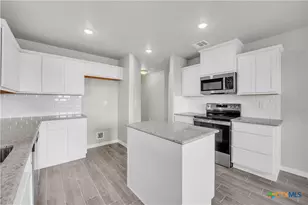 215 Overlook Trl, Copperas Cove, TX 76522 - Photo 15