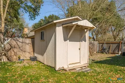 422 Connolly Circle, Lockhart, TX 78644 - Photo 33