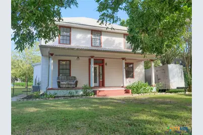 205 and 207 Hubbard Street, Yoakum, TX 77995 - Photo 3